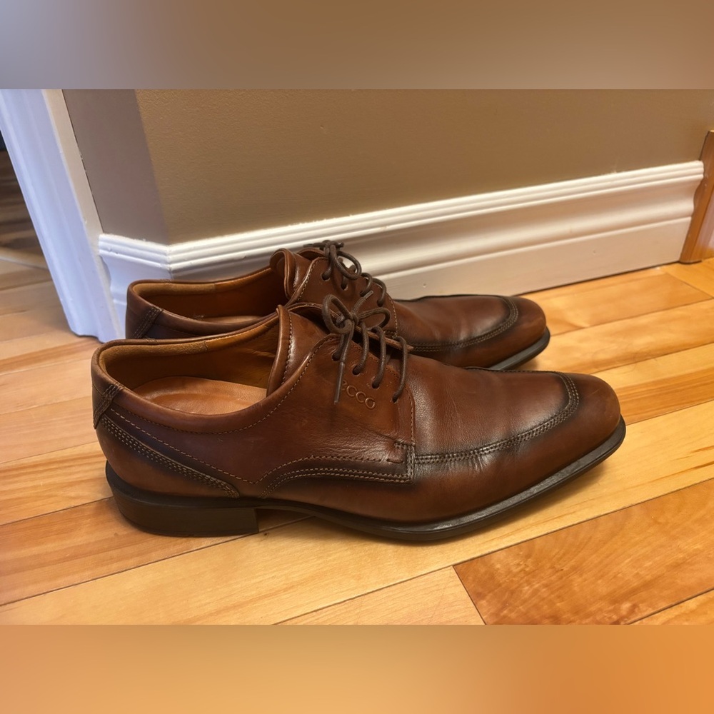 ECCO Men's Dark Brown Leather Oxfords